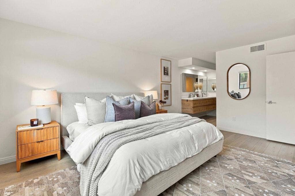 1115 Pearl, #3, La Jolla, CA 92037 1115 Pearl, #3, La Jolla, CA 92037