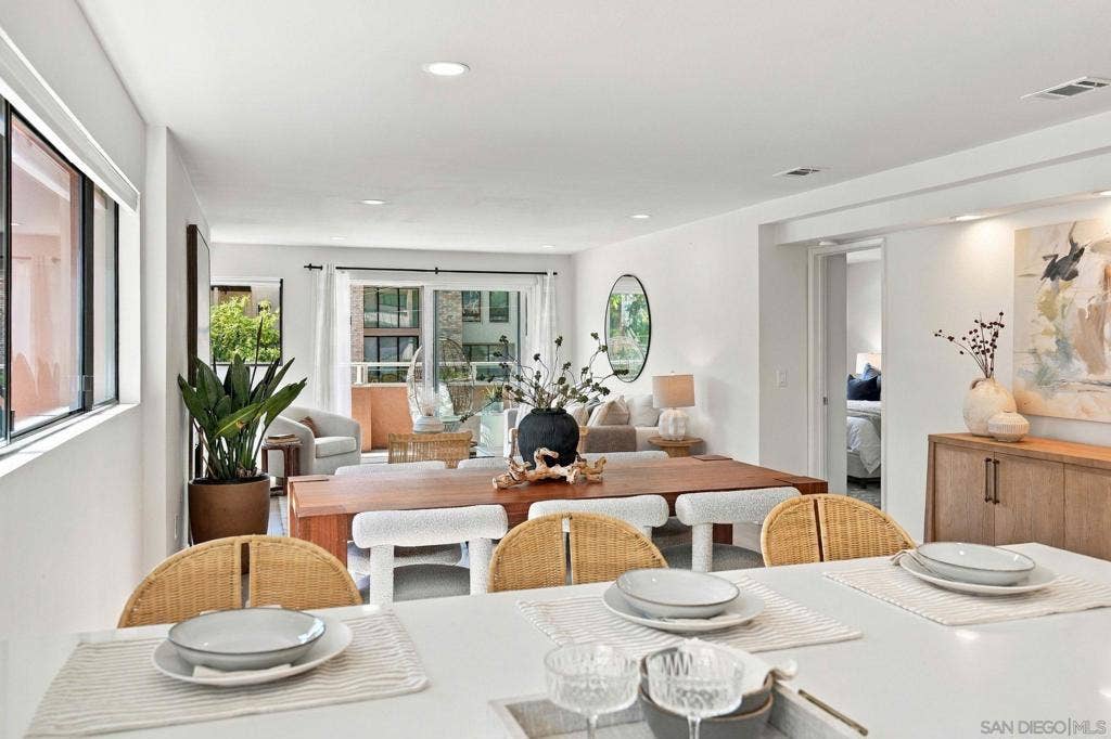 1115 Pearl, #3, La Jolla, CA 92037 1115 Pearl, #3, La Jolla, CA 92037