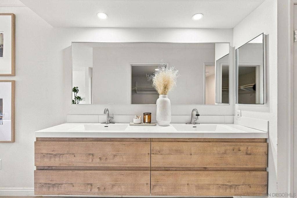 1115 Pearl, #3, La Jolla, CA 92037 1115 Pearl, #3, La Jolla, CA 92037