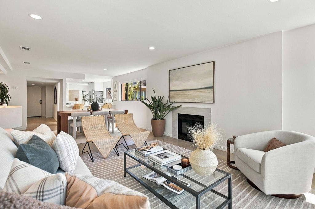 1115 Pearl, #3, La Jolla, CA 92037 1115 Pearl, #3, La Jolla, CA 92037