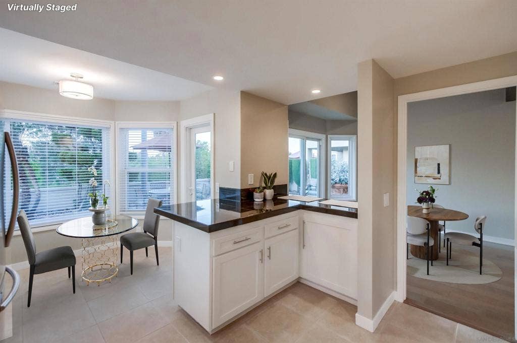 Digitally staged  https://zimg.paragon.ice.com/ParagonImages/Property/PA/SDMLS/260024521/25/533/400/ac23e084c72f9a07e244815ae8cac725/3/25dba7ac4ebf0f96f52f05a1cc7d9199/260024521-64351e57-ca38-4e70-8a92-3809a3c62d41.JPG