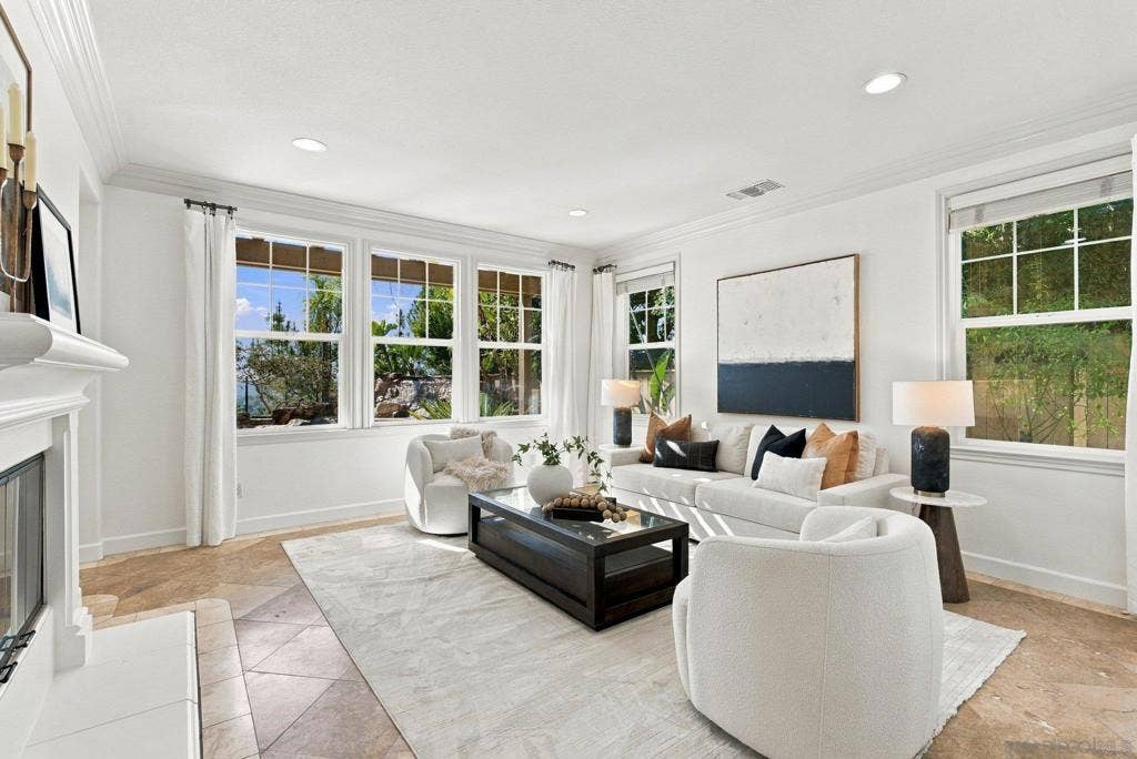 3562 Calle Palmito, Carlsbad, CA 92009 3562 Calle Palmito, Carlsbad, CA 92009