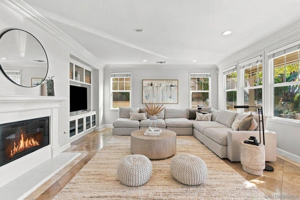 3562 Calle Palmito, Carlsbad, CA 92009 3562 Calle Palmito, Carlsbad, CA 92009