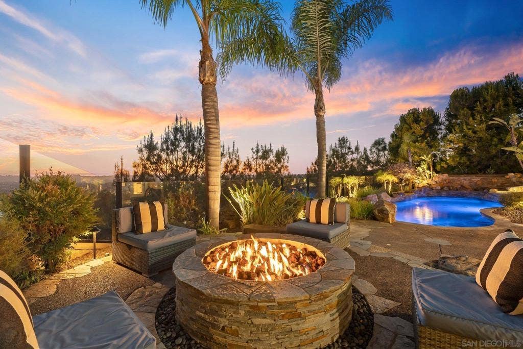 3562 Calle Palmito, Carlsbad, CA 92009 3562 Calle Palmito, Carlsbad, CA 92009