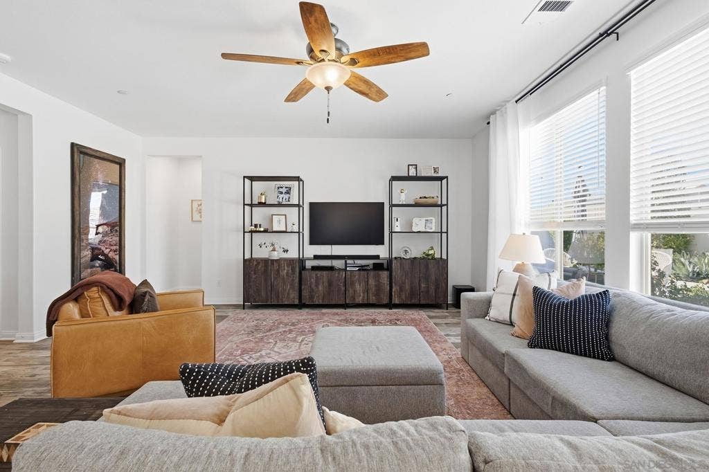 31573 Navy Sky Drive, Menifee, CA 92584