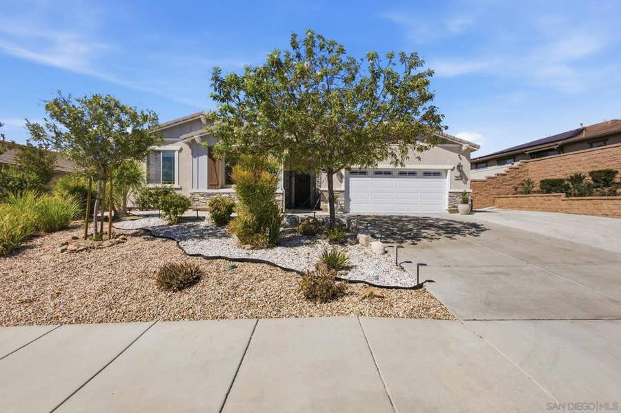 Property photo for 31573 Navy Sky Drive, Menifee, CA