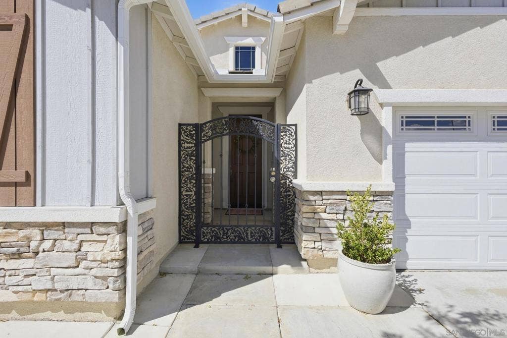31573 Navy Sky Drive, Menifee, CA 92584