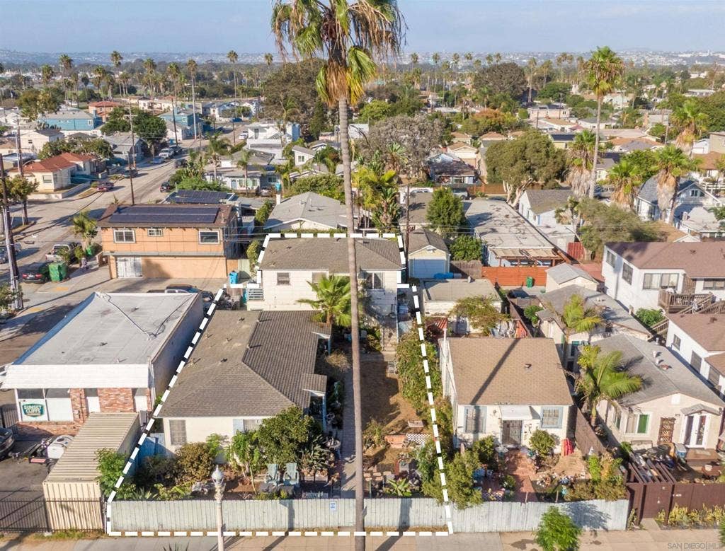 4684 Voltaire St, San Diego, CA 92107