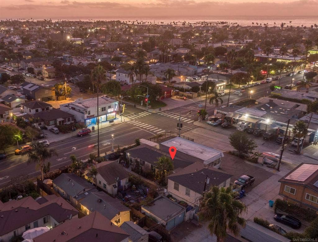 4684 Voltaire St, San Diego, CA 92107