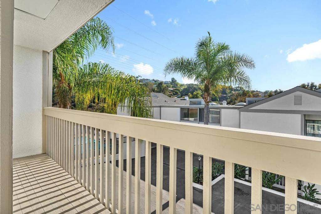 2376 Altisma Way, #H, Carlsbad, CA 92009 2376 Altisma Way, #H, Carlsbad, CA 92009