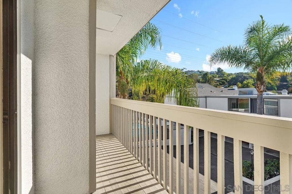 2376 Altisma Way, #H, Carlsbad, CA 92009 2376 Altisma Way, #H, Carlsbad, CA 92009
