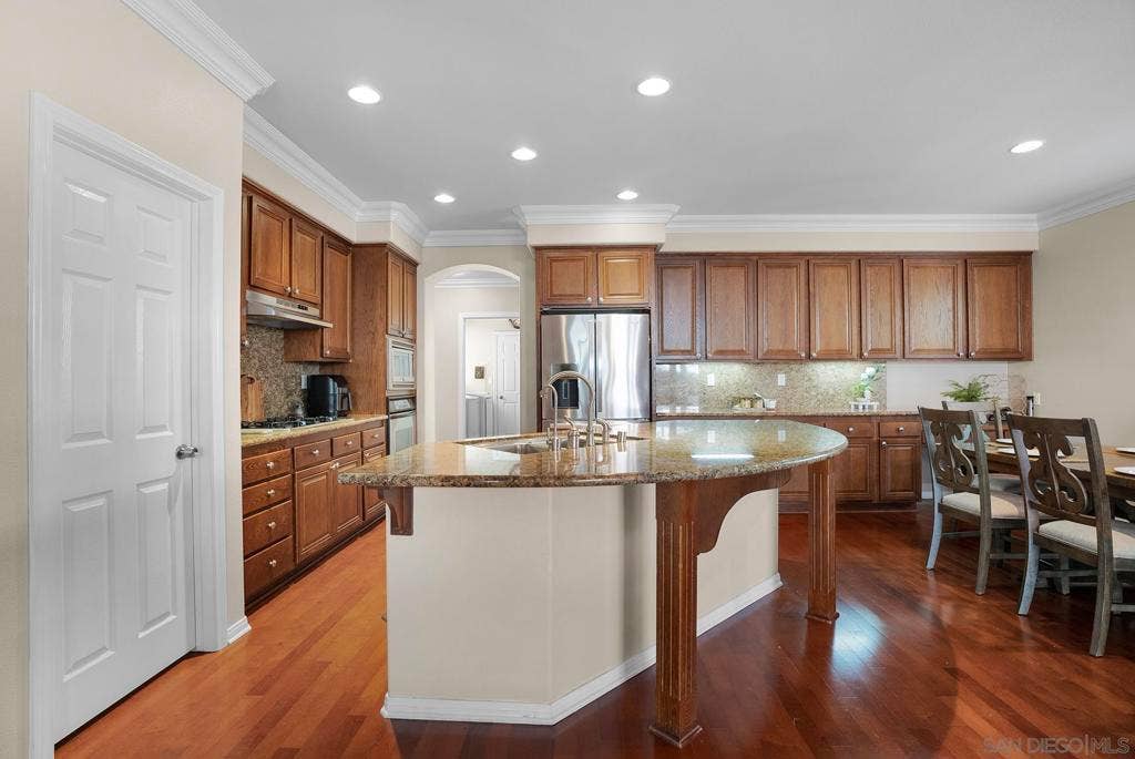 2555 Crooked Trail Rd, Chula Vista, CA 91914 2555 Crooked Trail Rd, Chula Vista, CA 91914