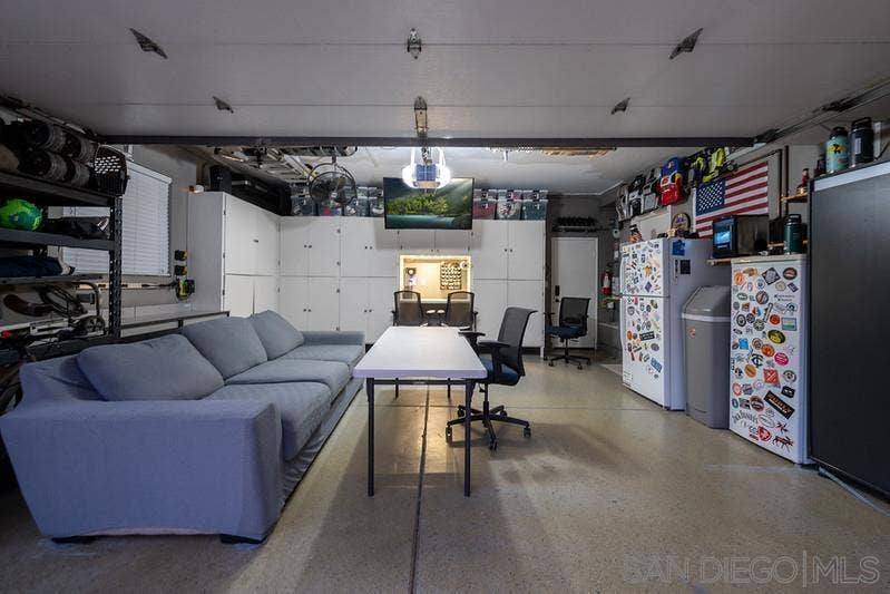 788 Avenida Abeja, San Marcos, CA 92069 Garage