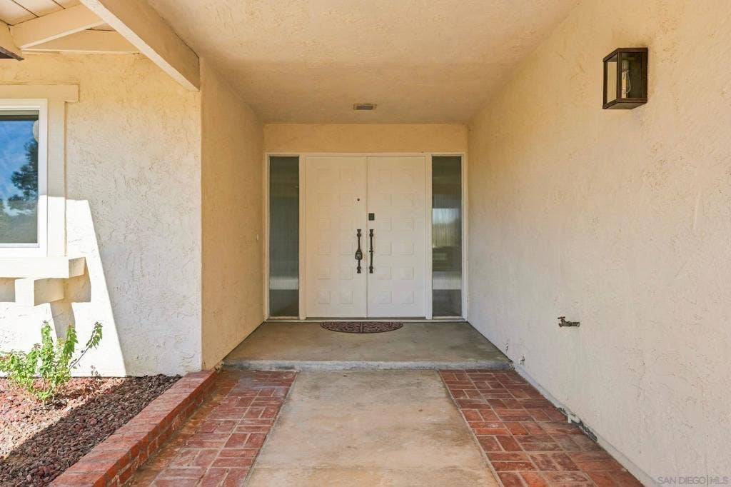 12602 Senda Acantilada, San Diego, CA 92128 12602 Senda Acantilada, San Diego, CA 92128