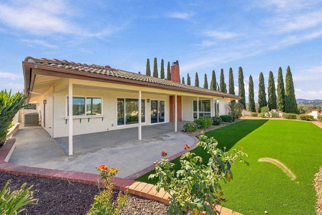 12602 Senda Acantilada, San Diego, CA 92128 12602 Senda Acantilada, San Diego, CA 92128