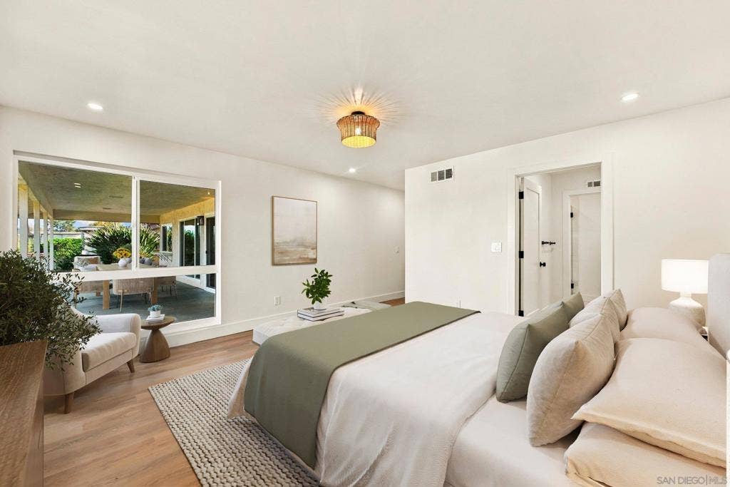 12602 Senda Acantilada, San Diego, CA 92128 https://zimg.paragon.ice.com/ParagonImages/Property/PA/SDMLS/-537612/23/533/400/c5ee039b8710e02723f925691972439d/3/70c7492f3255773d7e86d196f34f1517/-537612-1580cc7b-229c-4a24-ae4e-45a60c7ca4db.JPG
