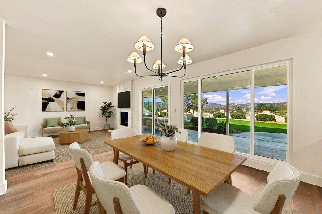 12602 Senda Acantilada, San Diego, CA 92128 https://zimg.paragon.ice.com/ParagonImages/Property/PA/SDMLS/-537612/13/533/400/b1b2d658b52db7fc9fd81e61be43b24c/3/70c7492f3255773d7e86d196f34f1517/-537612-bc3f8d2d-cd30-43d1-a1b8-c5e2741a6f68.JPG