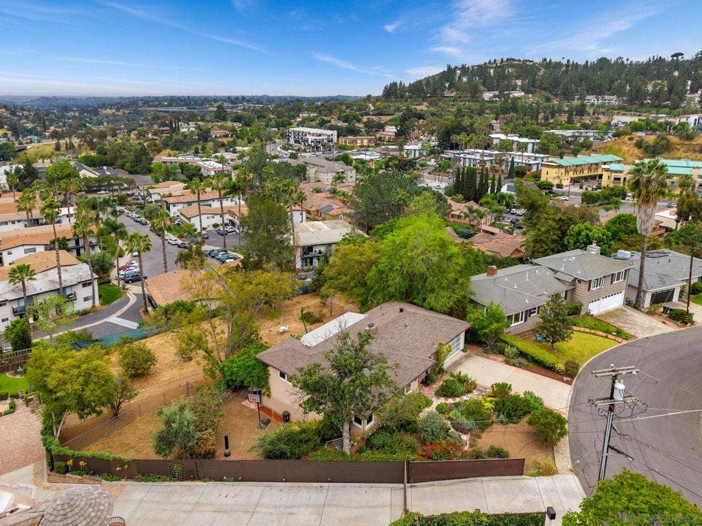4413 Upland St, La Mesa, CA 91941 4413 Upland St, La Mesa, CA 91941