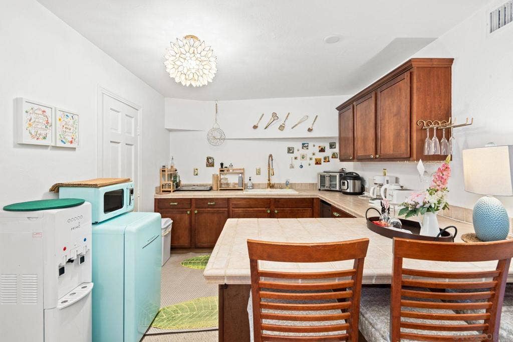 4413 Upland St, La Mesa, CA 91941 4413 Upland St, La Mesa, CA 91941