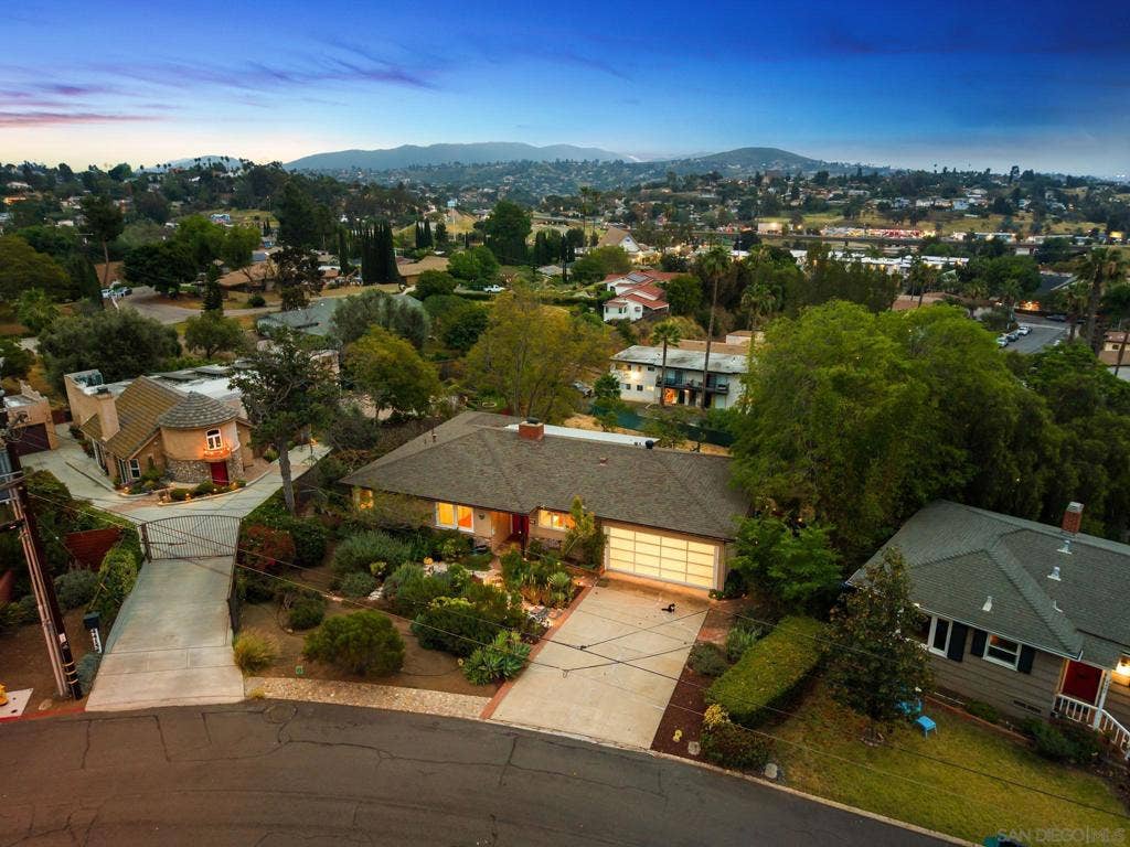 4413 Upland St, La Mesa, CA 91941 4413 Upland St, La Mesa, CA 91941