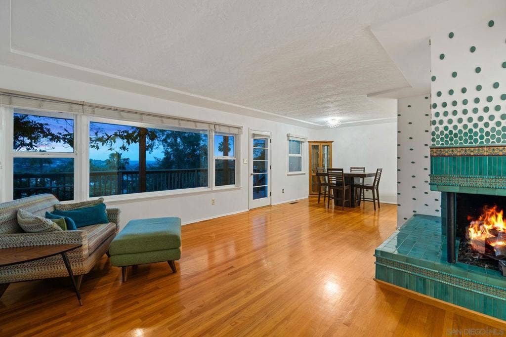4413 Upland St, La Mesa, CA 91941 4413 Upland St, La Mesa, CA 91941