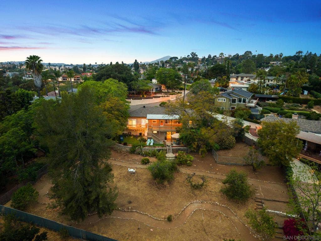 4413 Upland St, La Mesa, CA 91941 4413 Upland St, La Mesa, CA 91941