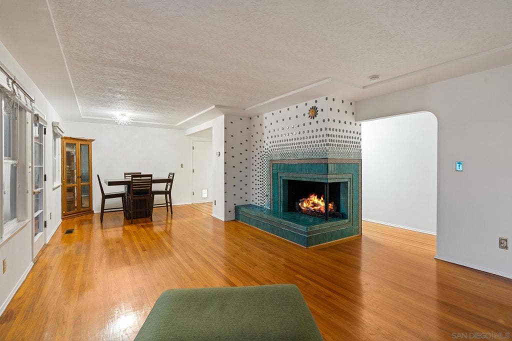 4413 Upland St, La Mesa, CA 91941 4413 Upland St, La Mesa, CA 91941
