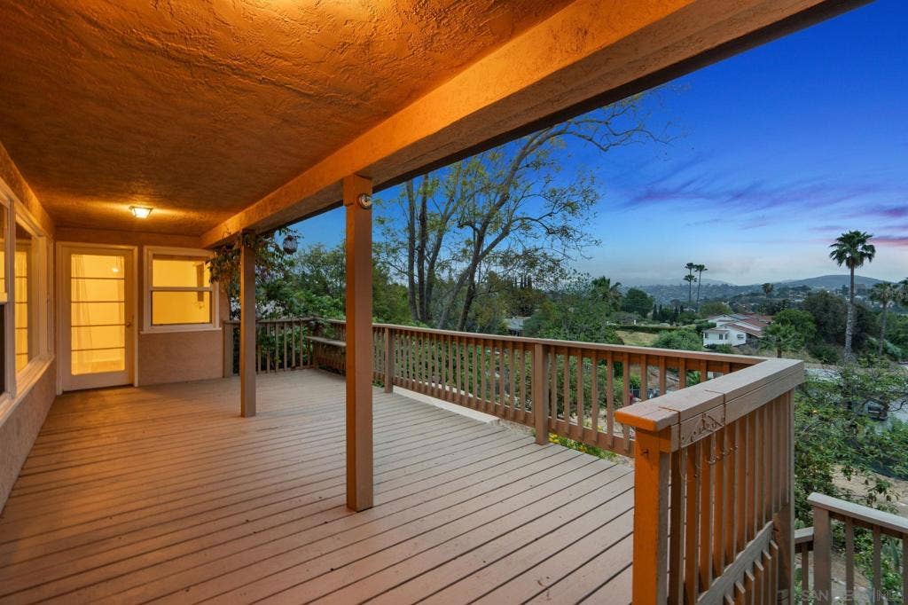 4413 Upland St, La Mesa, CA 91941 4413 Upland St, La Mesa, CA 91941