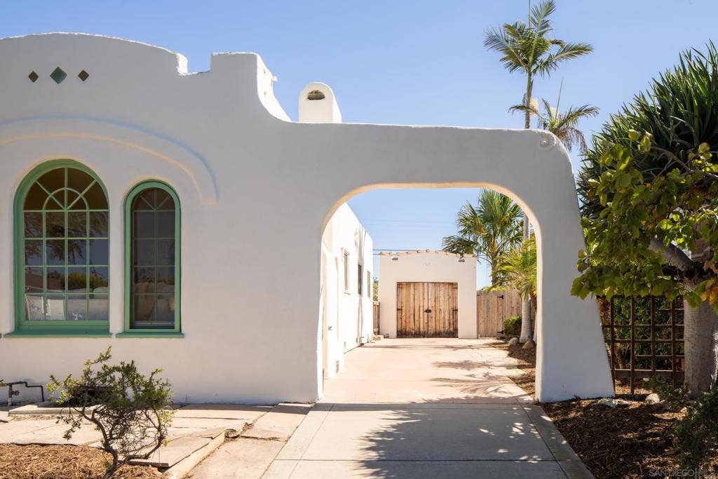 4865 33rd St., San Diego, CA 92116 4865 33rd St., San Diego, CA 92116