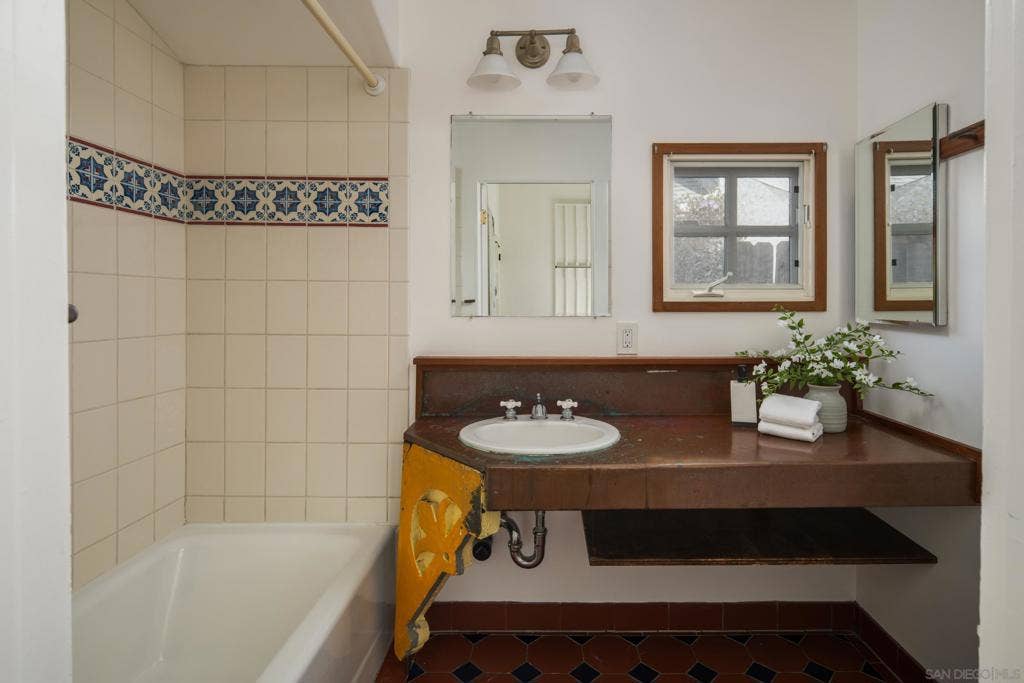 4865 33rd St., San Diego, CA 92116 4865 33rd St., San Diego, CA 92116