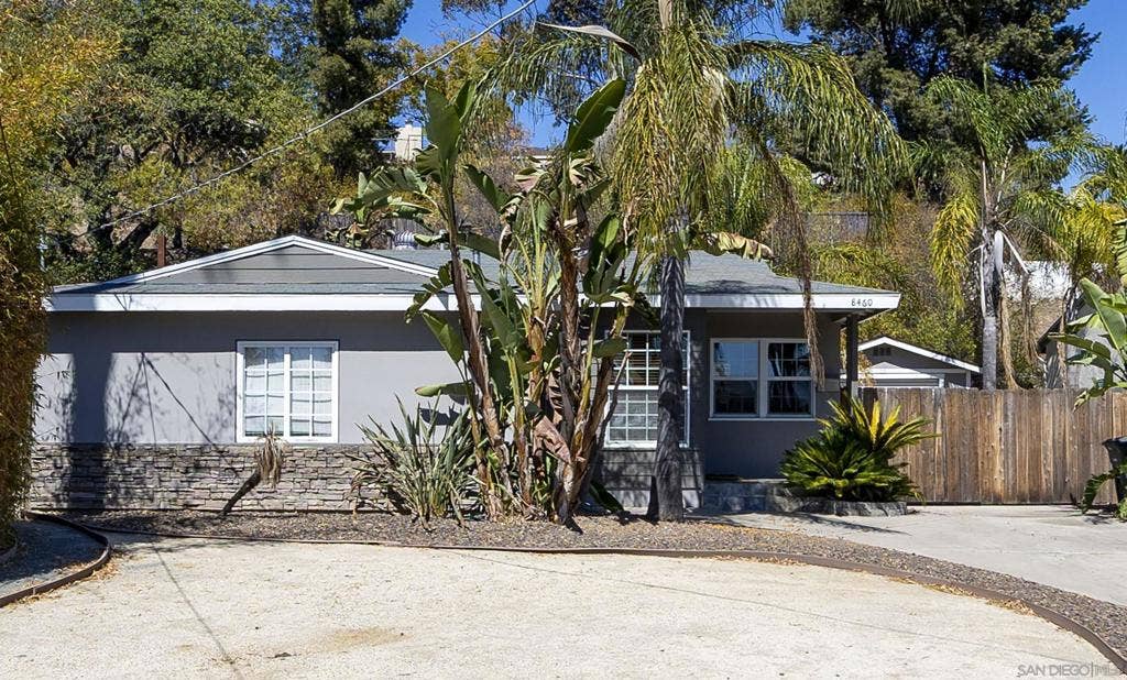 8460 El Paso Street, La Mesa, CA 91942 8460 El Paso Street, La Mesa, CA 91942