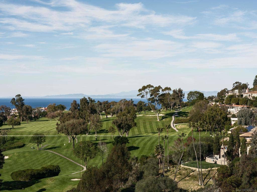 6627 Muirlands Dr, La Jolla, CA 92037