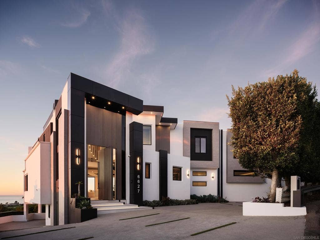 6627 Muirlands Dr, La Jolla, CA 92037