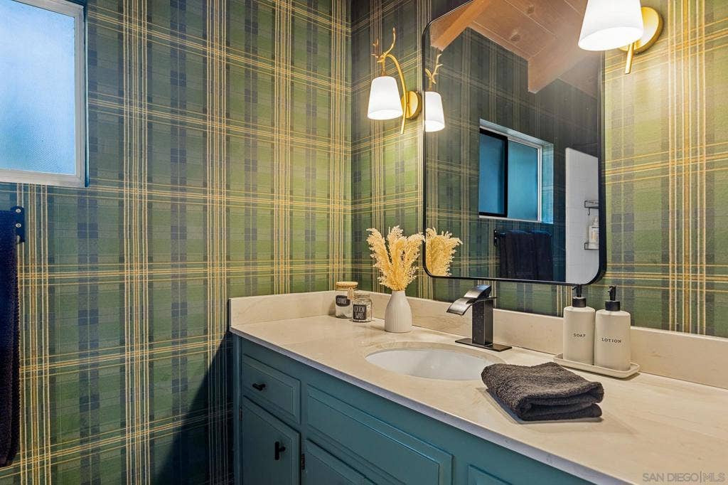 720 Buckingham Sq, Lake Arrowhead, CA 92352 720 Buckingham Sq, Lake Arrowhead, CA 92352