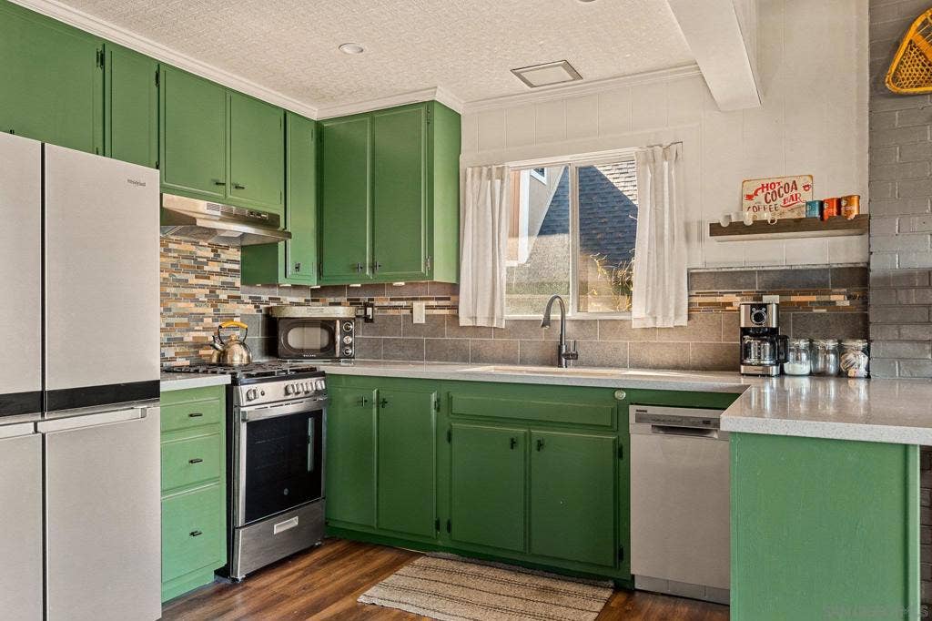 720 Buckingham Sq, Lake Arrowhead, CA 92352 720 Buckingham Sq, Lake Arrowhead, CA 92352