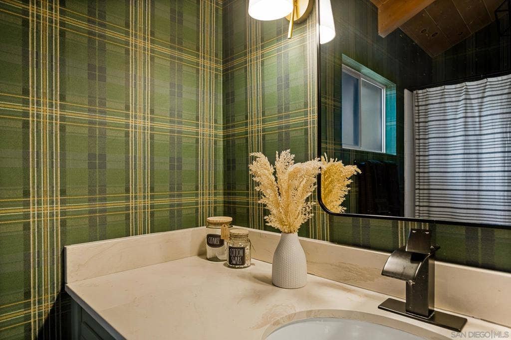 720 Buckingham Sq, Lake Arrowhead, CA 92352 720 Buckingham Sq, Lake Arrowhead, CA 92352