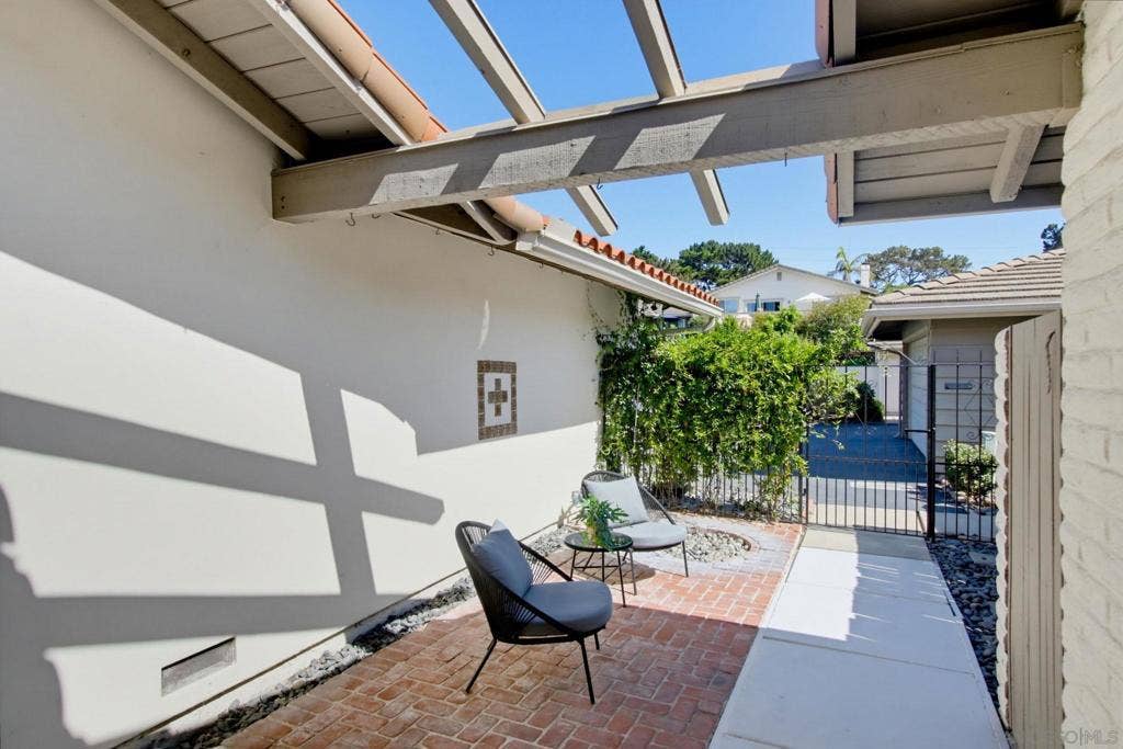 111 Delicias Ct, Solana Beach, CA 92075 111 Delicias Ct, Solana Beach, CA 92075