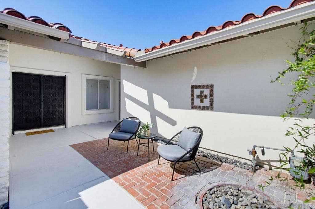 111 Delicias Ct, Solana Beach, CA 92075 111 Delicias Ct, Solana Beach, CA 92075