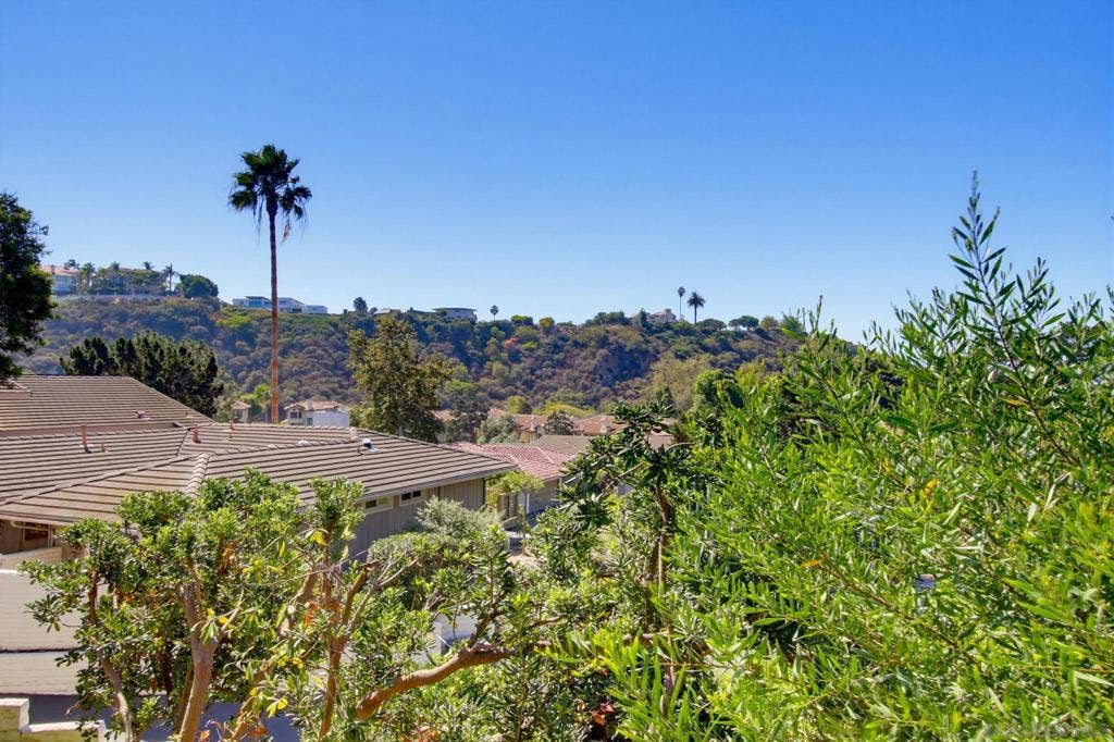 111 Delicias Ct, Solana Beach, CA 92075 111 Delicias Ct, Solana Beach, CA 92075