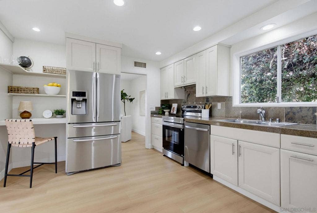 111 Delicias Ct, Solana Beach, CA 92075 111 Delicias Ct, Solana Beach, CA 92075