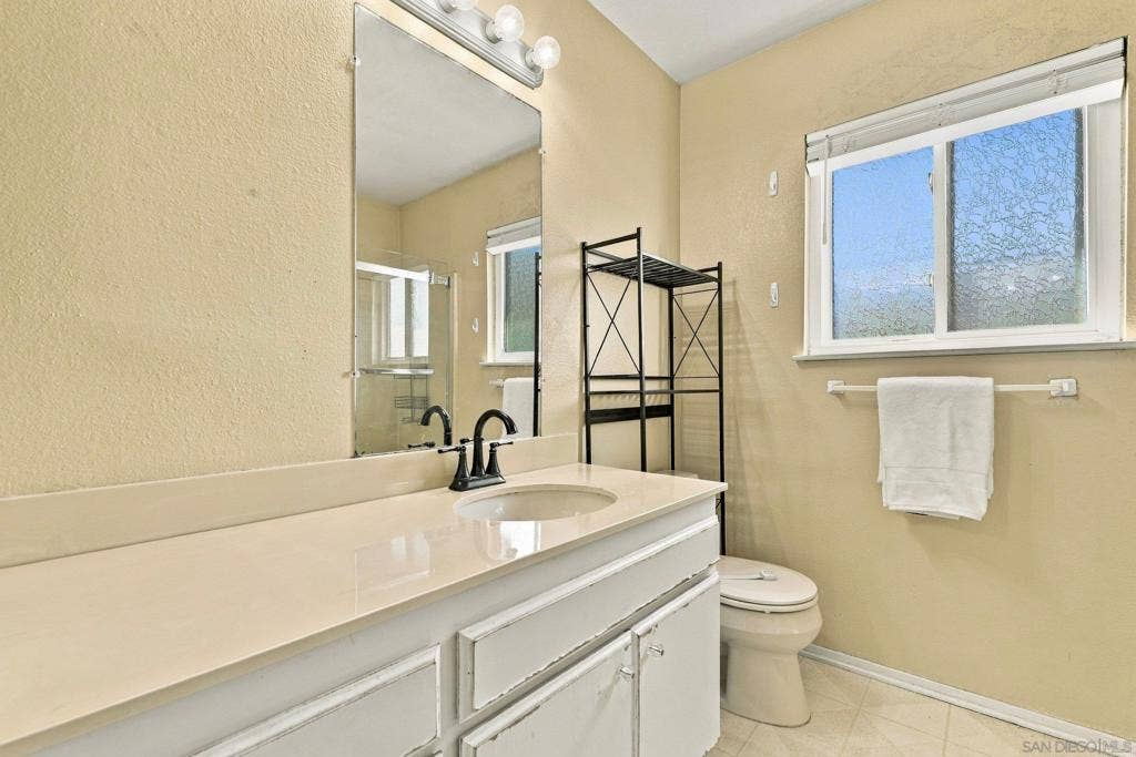 2742 Prairiestone, Escondido, CA 92027