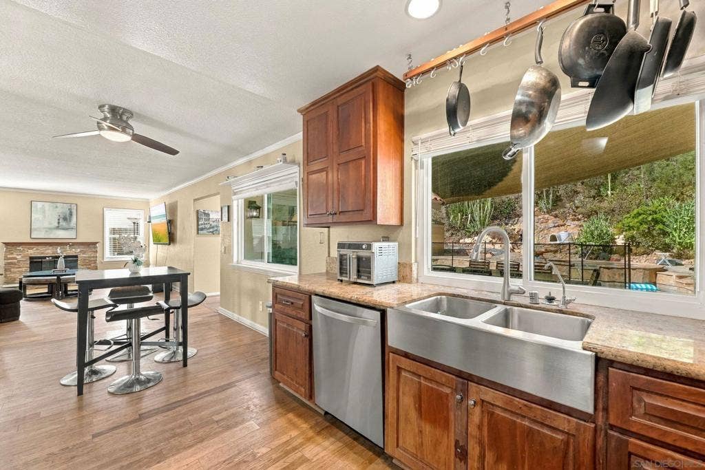 2742 Prairiestone, Escondido, CA 92027