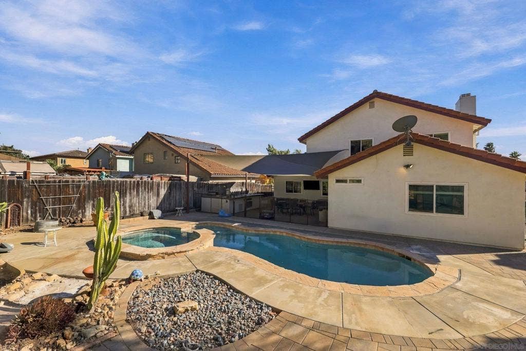 2742 Prairiestone, Escondido, CA 92027