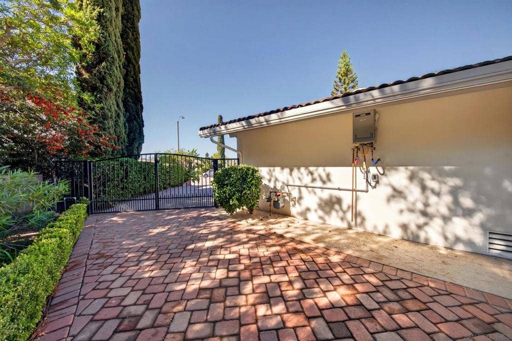 12782 Jardin Rd, San Diego, CA 92128