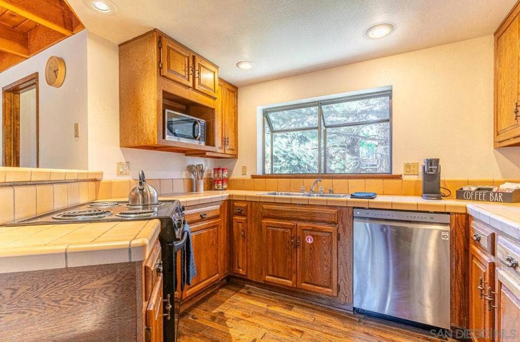 4710 Minaret rd #9, Mammoth Lakes, CA 93546 4710 Minaret rd #9, Mammoth Lakes, CA 93546