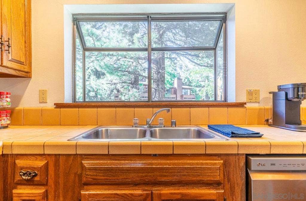 4710 Minaret rd #9, Mammoth Lakes, CA 93546 4710 Minaret rd #9, Mammoth Lakes, CA 93546
