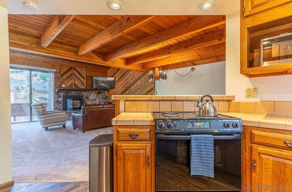 4710 Minaret rd #9, Mammoth Lakes, CA 93546 4710 Minaret rd #9, Mammoth Lakes, CA 93546