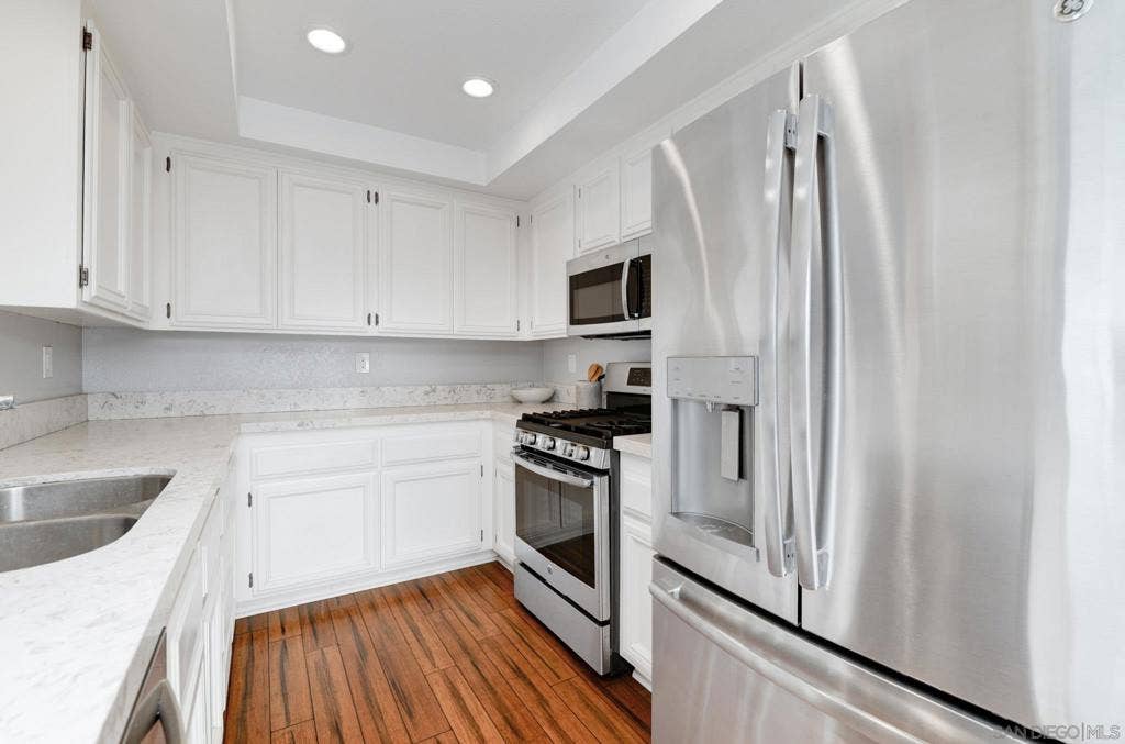 418 Summer View Circle, Encinitas, CA 92024 418 Summer View Circle, Encinitas, CA 92024