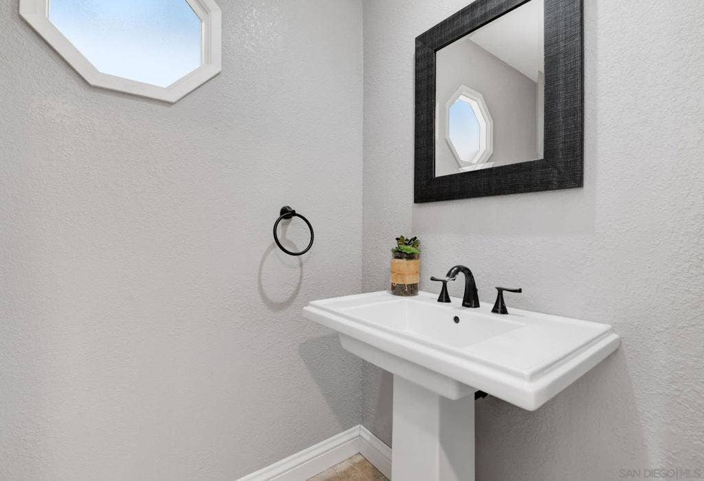 418 Summer View Circle, Encinitas, CA 92024 418 Summer View Circle, Encinitas, CA 92024
