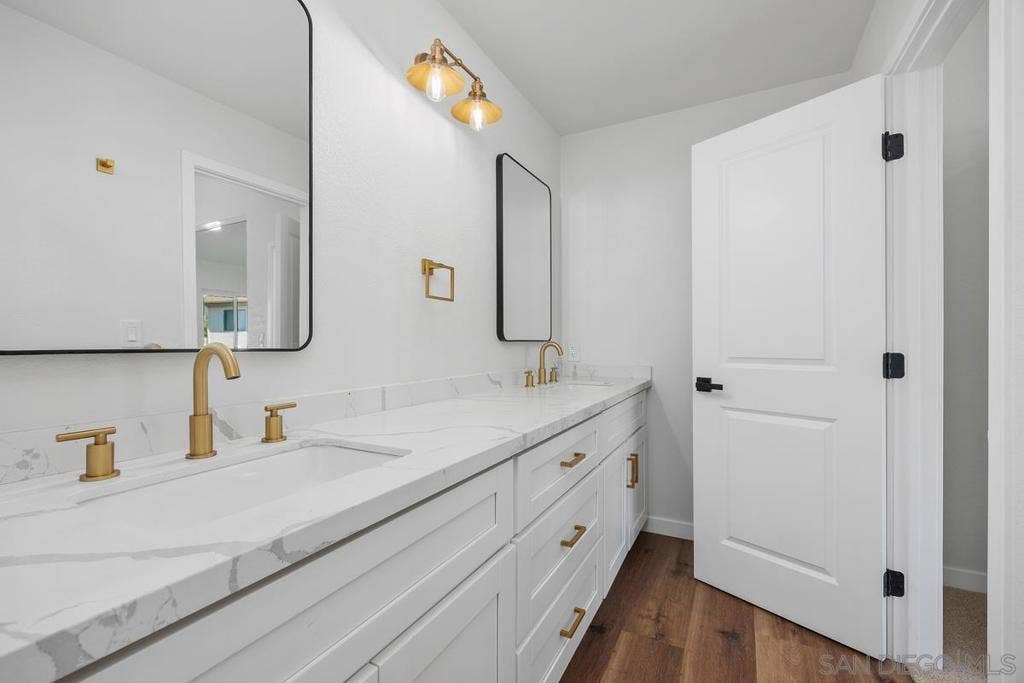 4566 Hancock Cir, Oceanside, CA 92056